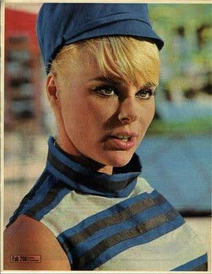 ELKE SOMMER approx 10X13 inch pinup poster size press cutting/clipping 1967 Original