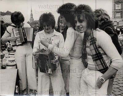Bay City Rollers Genuine Vintage 8x10 inch B&W Photograph Rare Lab Photo No 8